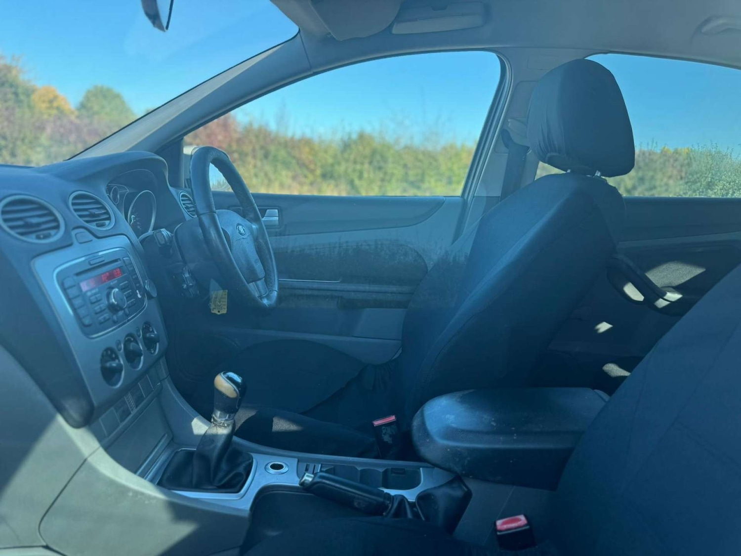 Used Ford Focus 2010 for sale - 75911098: Photo 30