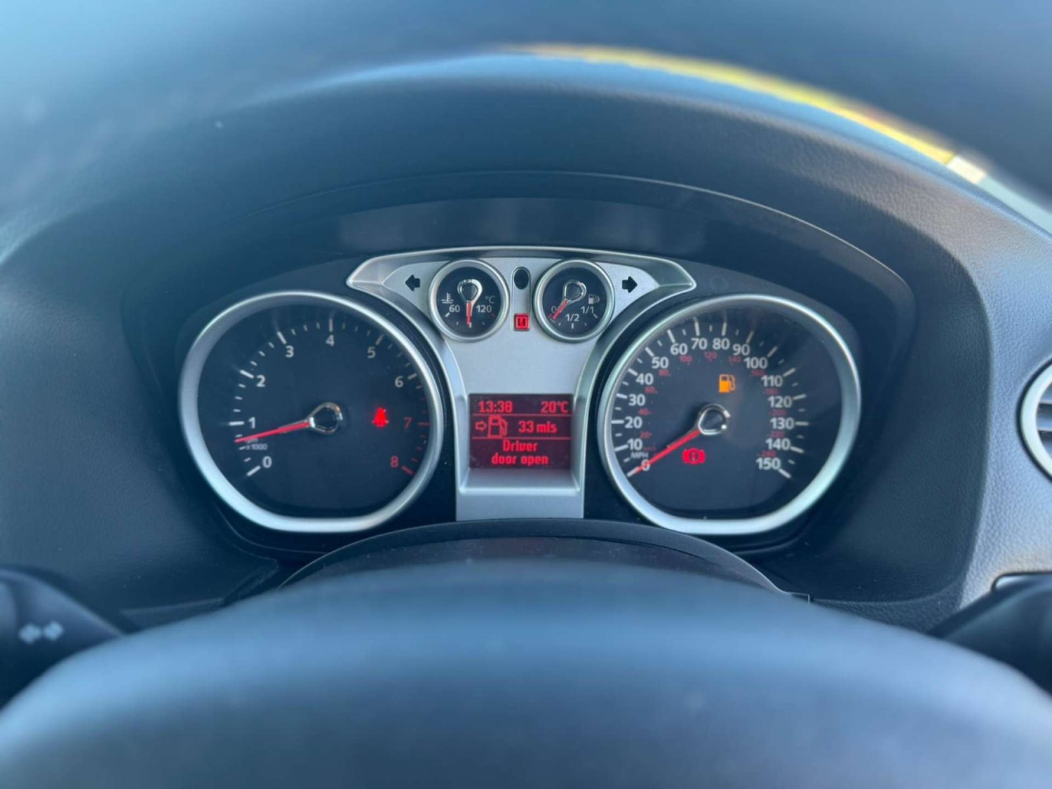 Used Ford Focus 2010 for sale - 75911098: Photo 47