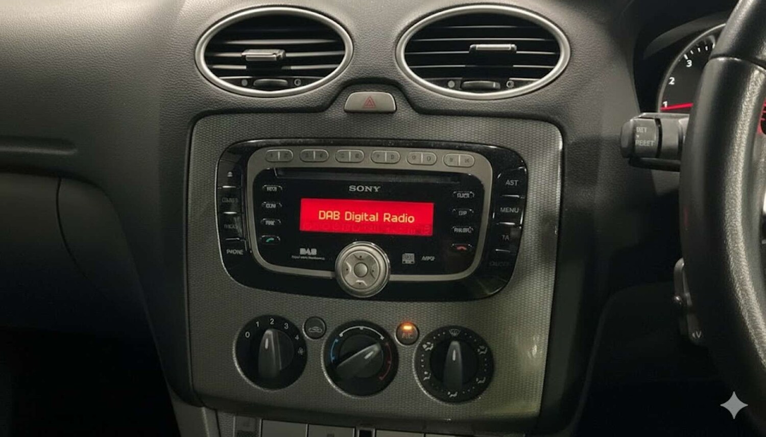 Used Ford Focus 2010 for sale - 77484931: Photo 21