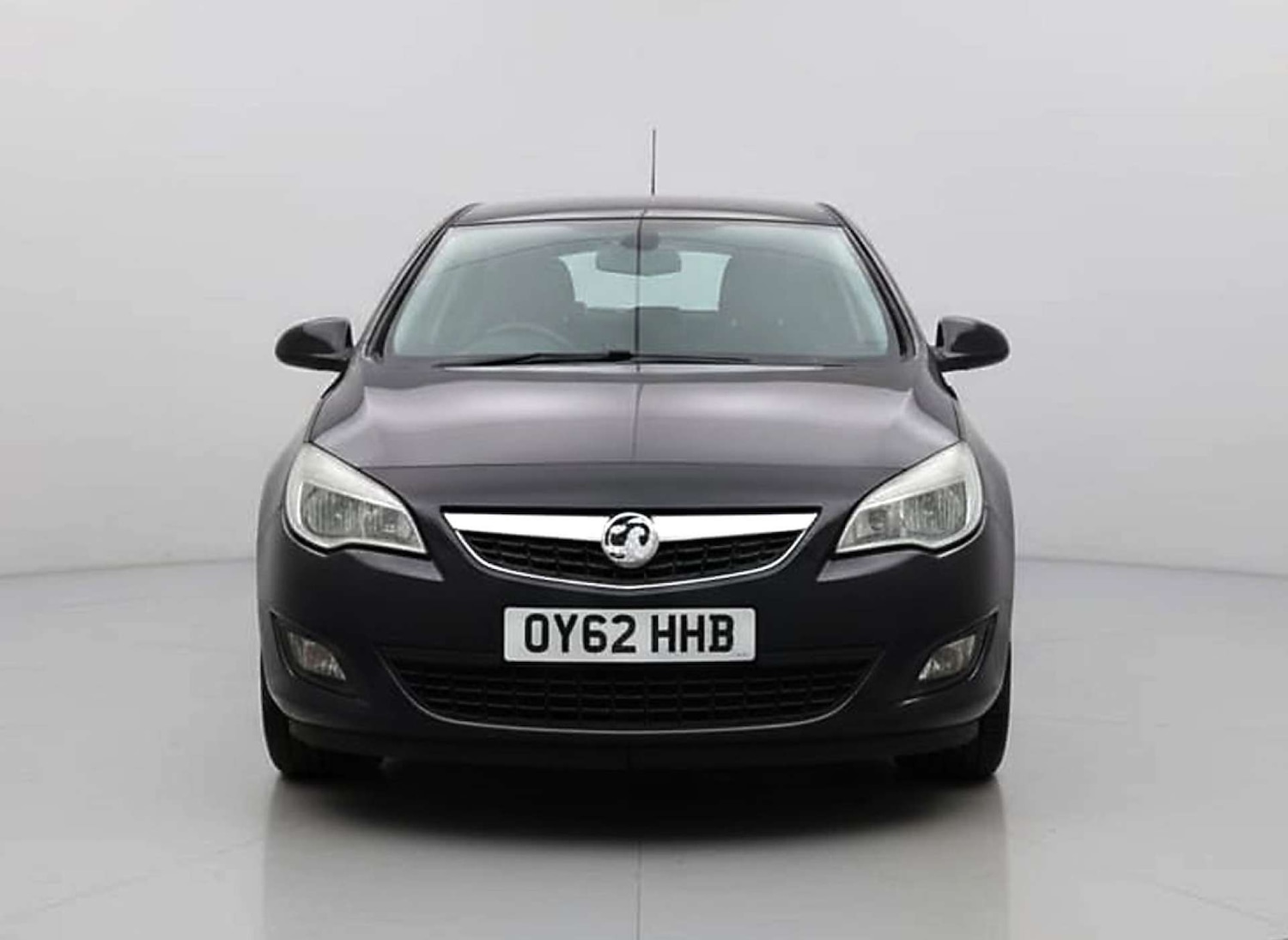 Used Vauxhall Astra 2012 for sale - 76471354: Photo 2