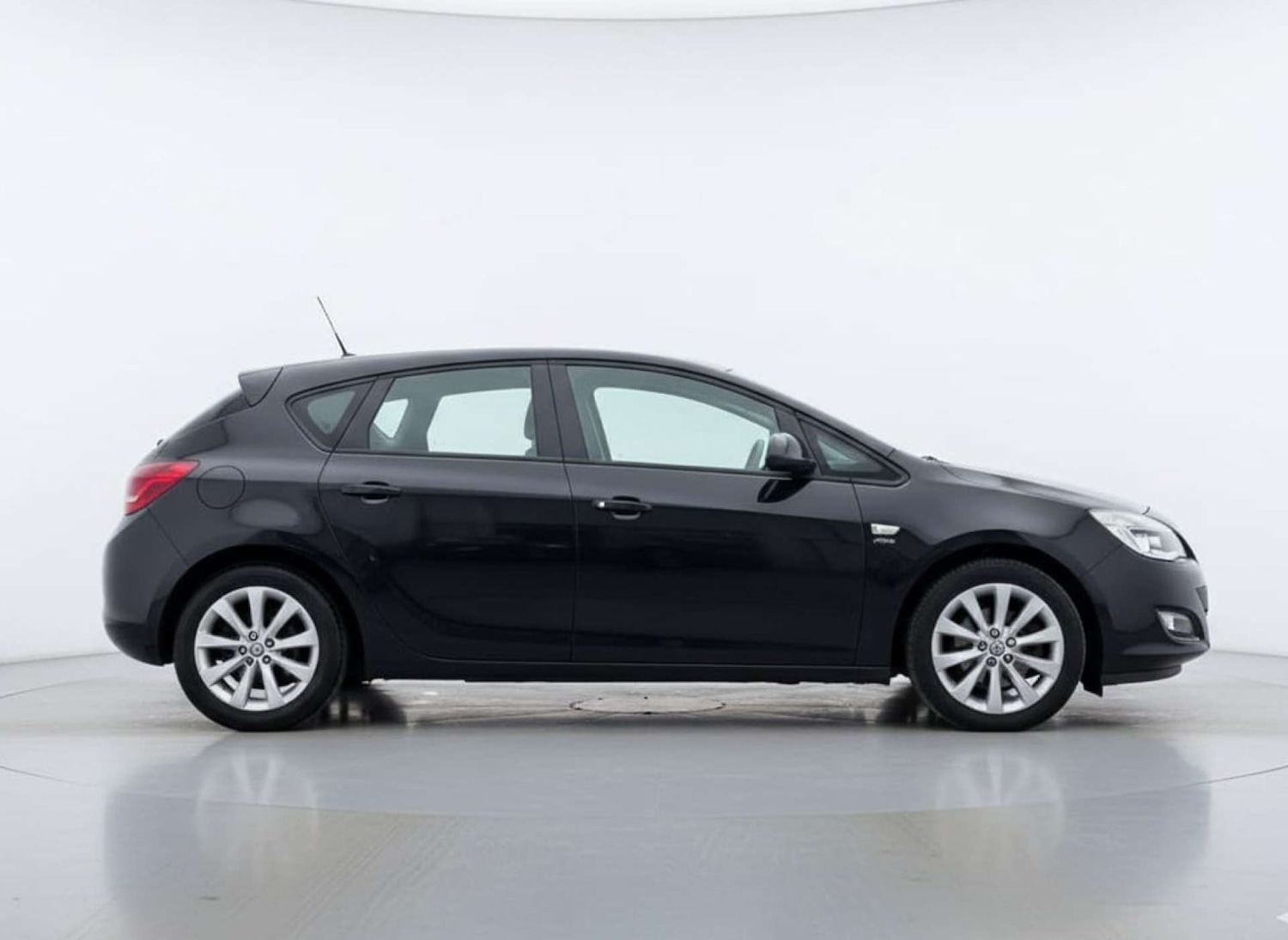Used Vauxhall Astra 2012 for sale - 76471354: Photo 4