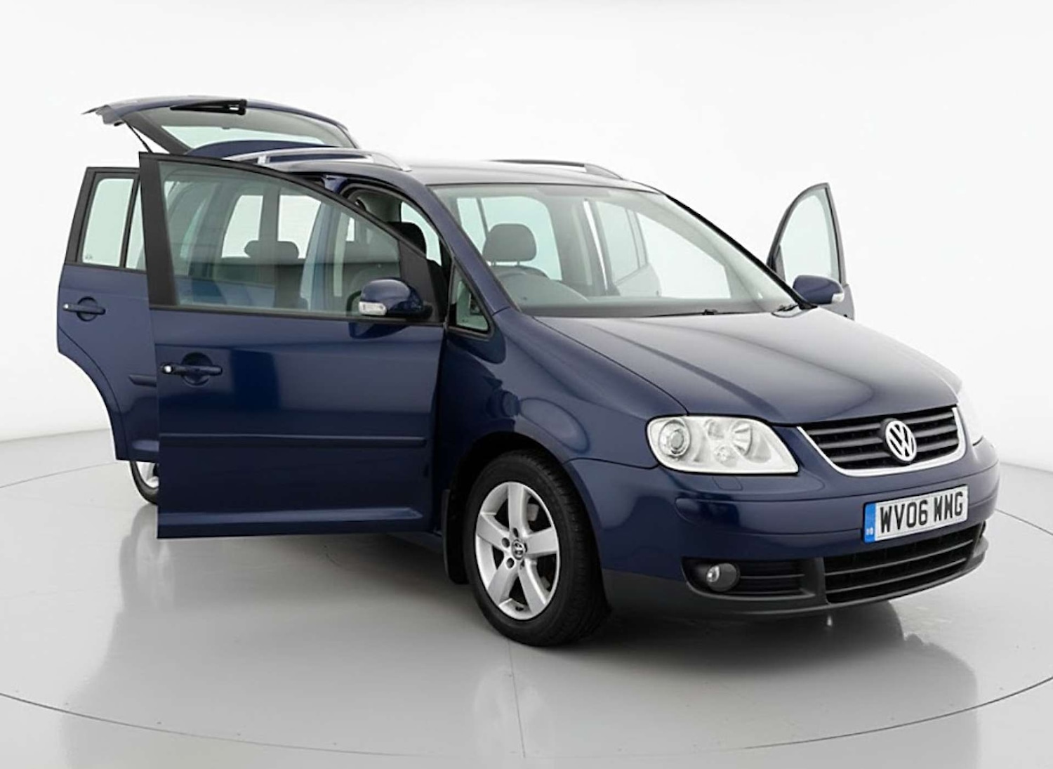Used Volkswagen Touran 2006 for sale - 76720496: Photo 1