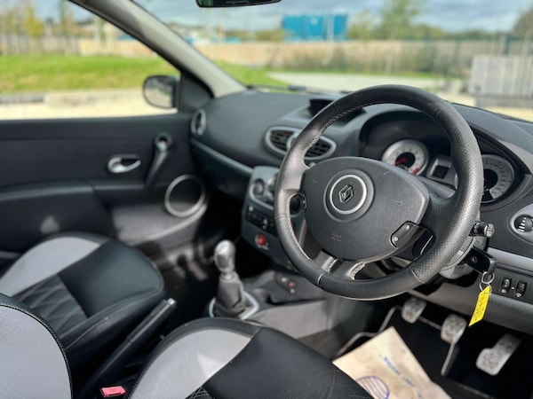 Used Renault Clio 2009 for sale - 73841049: Photo 21