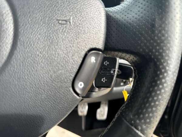 Used Renault Clio 2009 for sale - 73841049: Photo 32