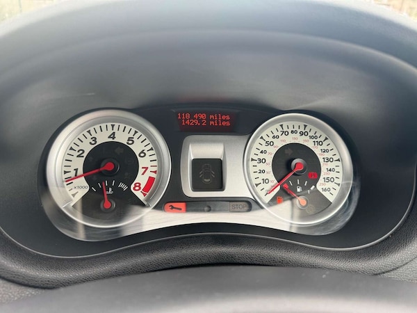 Used Renault Clio 2009 for sale - 73841049: Photo 43