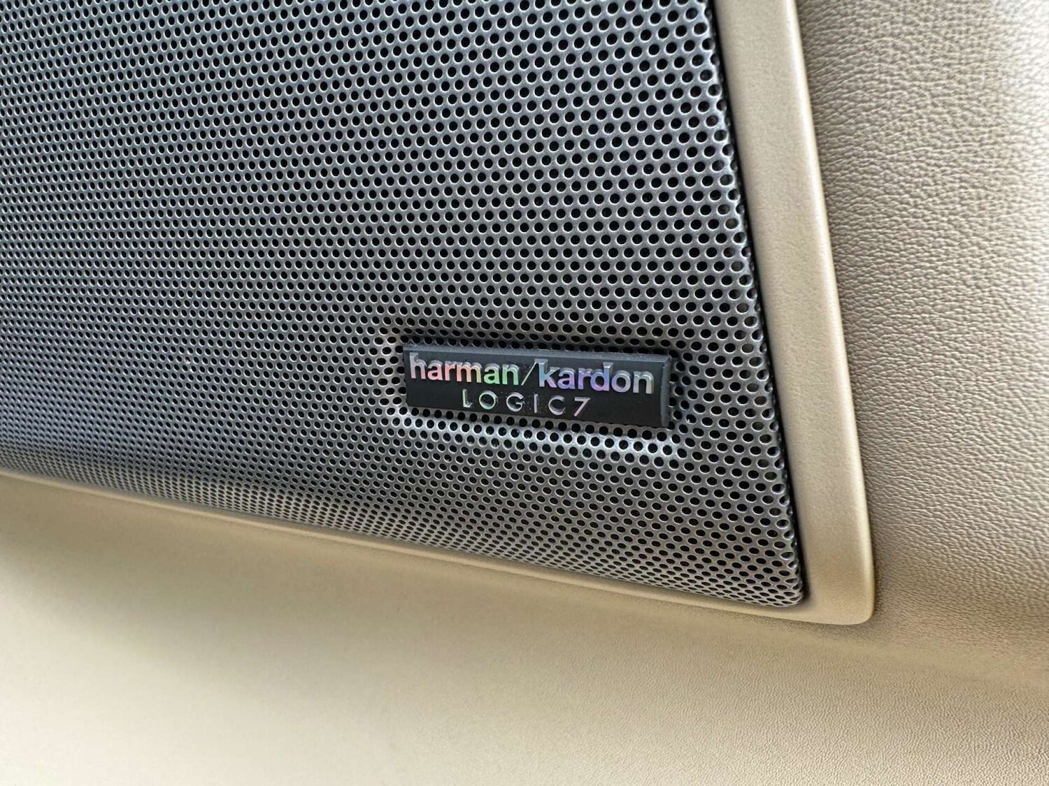 Used Land Rover Discovery 2010 for sale - 76347351: Photo 50