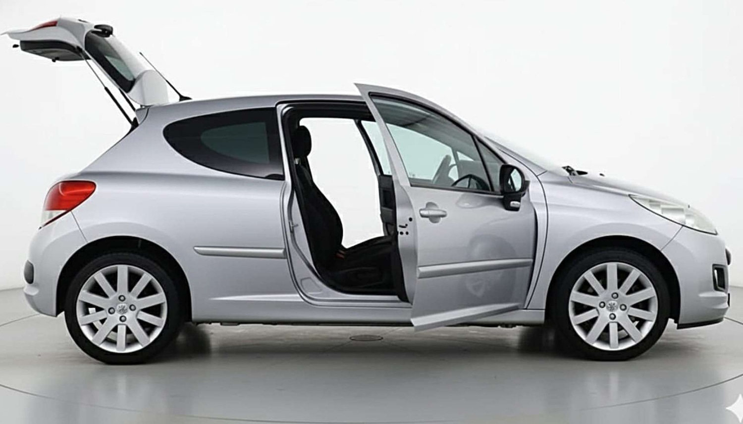 Used Peugeot 207 2011 for sale - 77086092: Photo 10