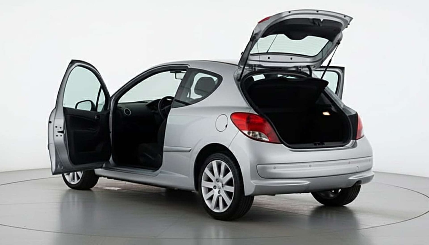 Used Peugeot 207 2011 for sale - 77086092: Photo 12