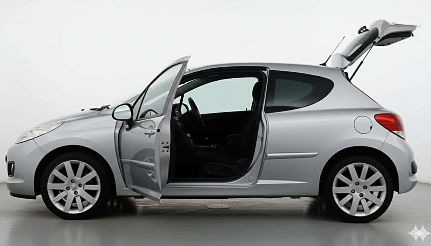 Used Peugeot 207 2011 for sale - 77086092: Photo 13