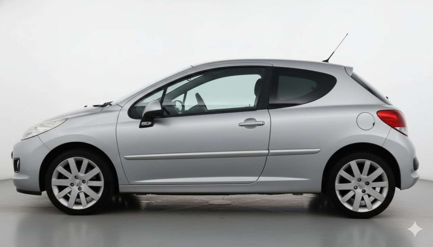 Used Peugeot 207 2011 for sale - 77086092: Photo 14
