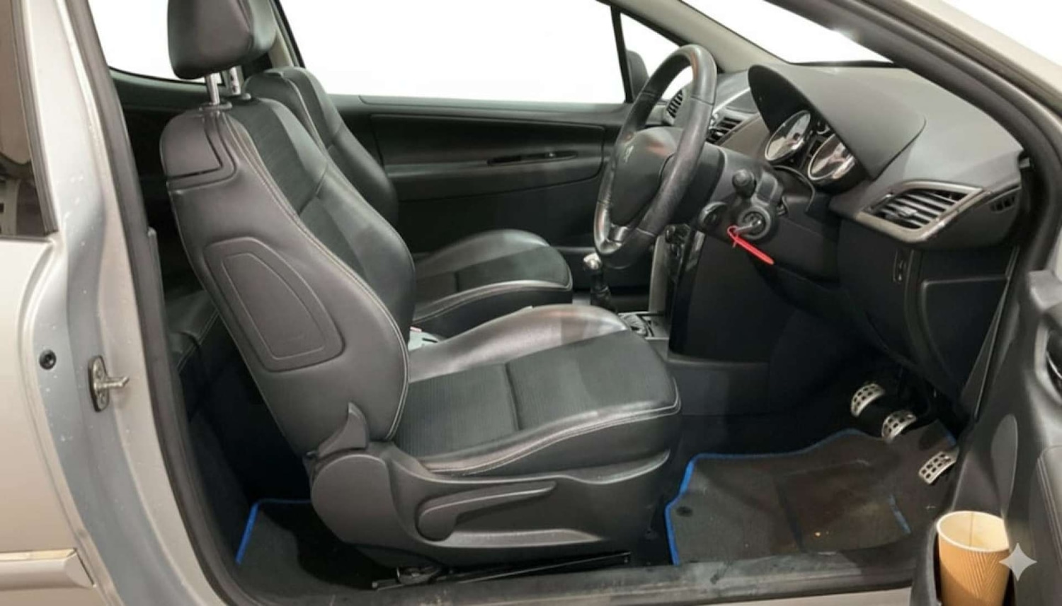 Used Peugeot 207 2011 for sale - 77086092: Photo 18