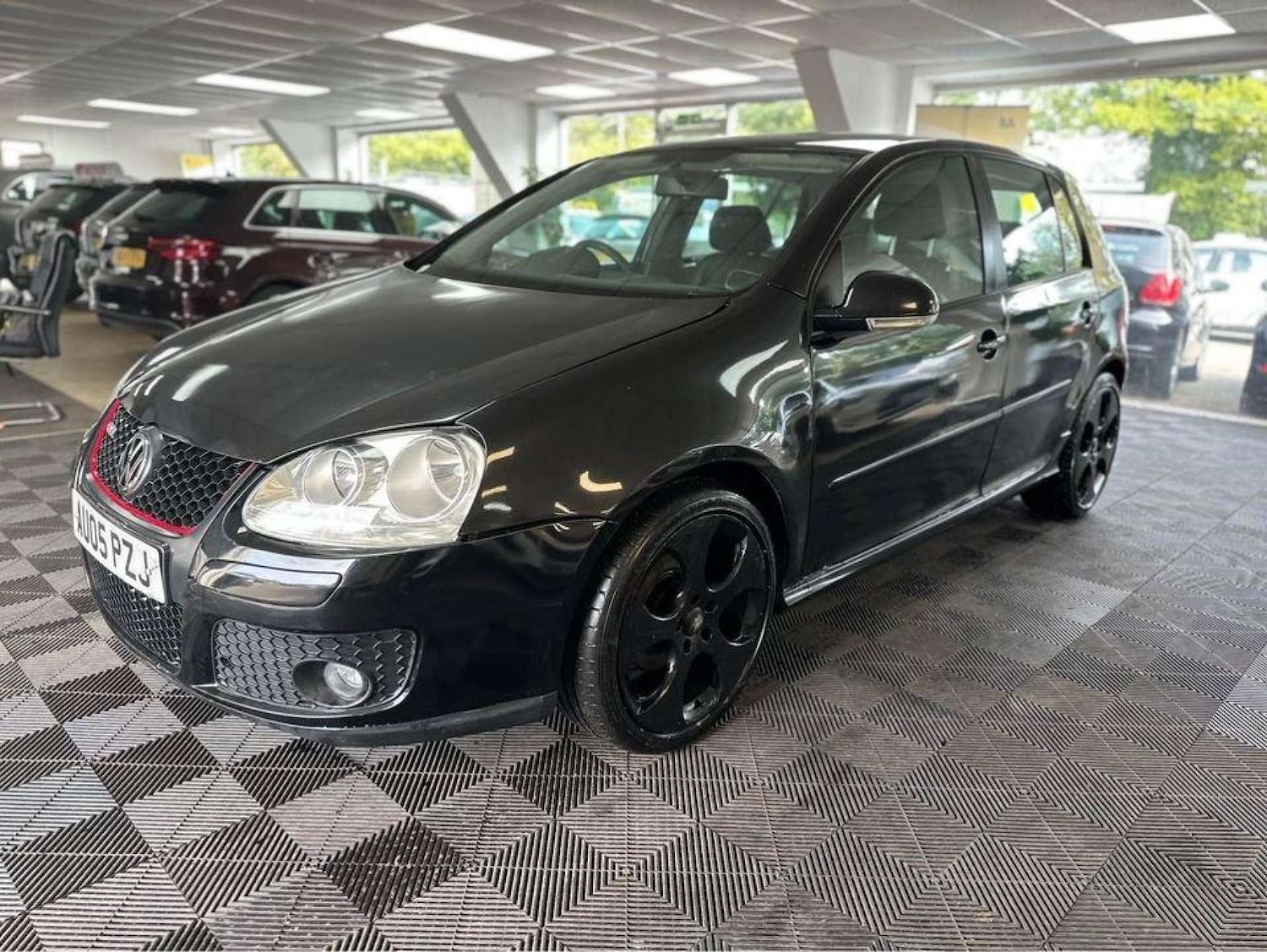 Used Volkswagen Golf 2005 for sale - 76600733: Photo 2
