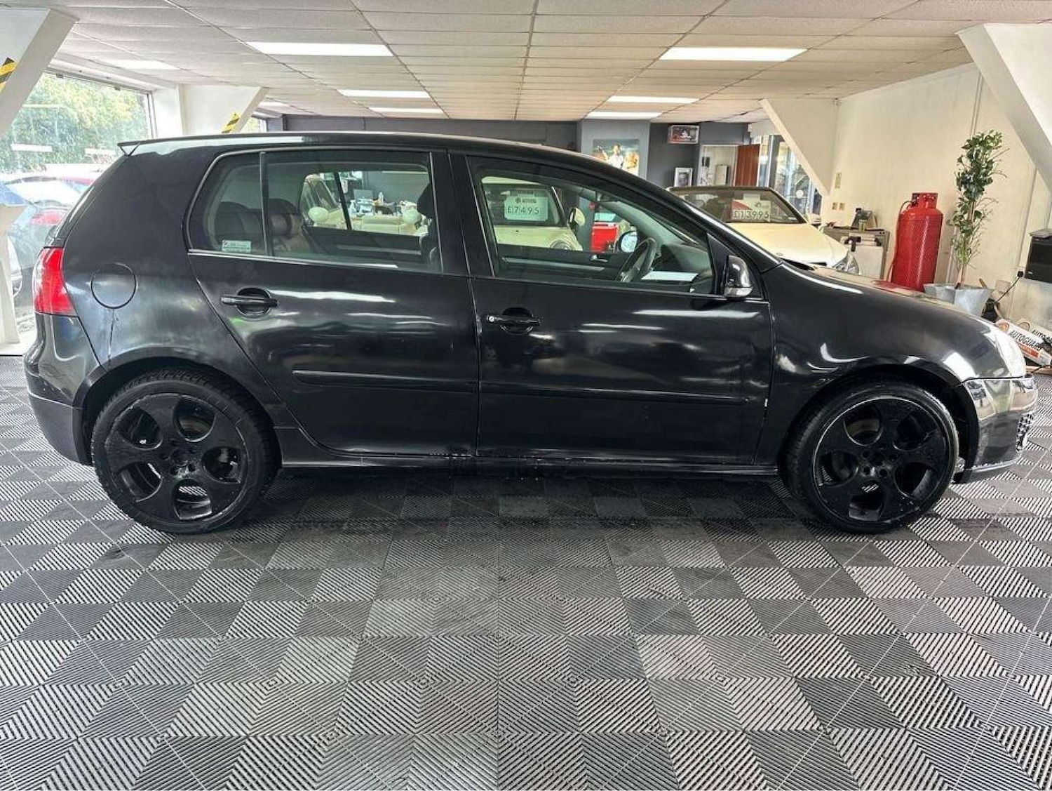 Used Volkswagen Golf 2005 for sale - 76600733: Photo 8