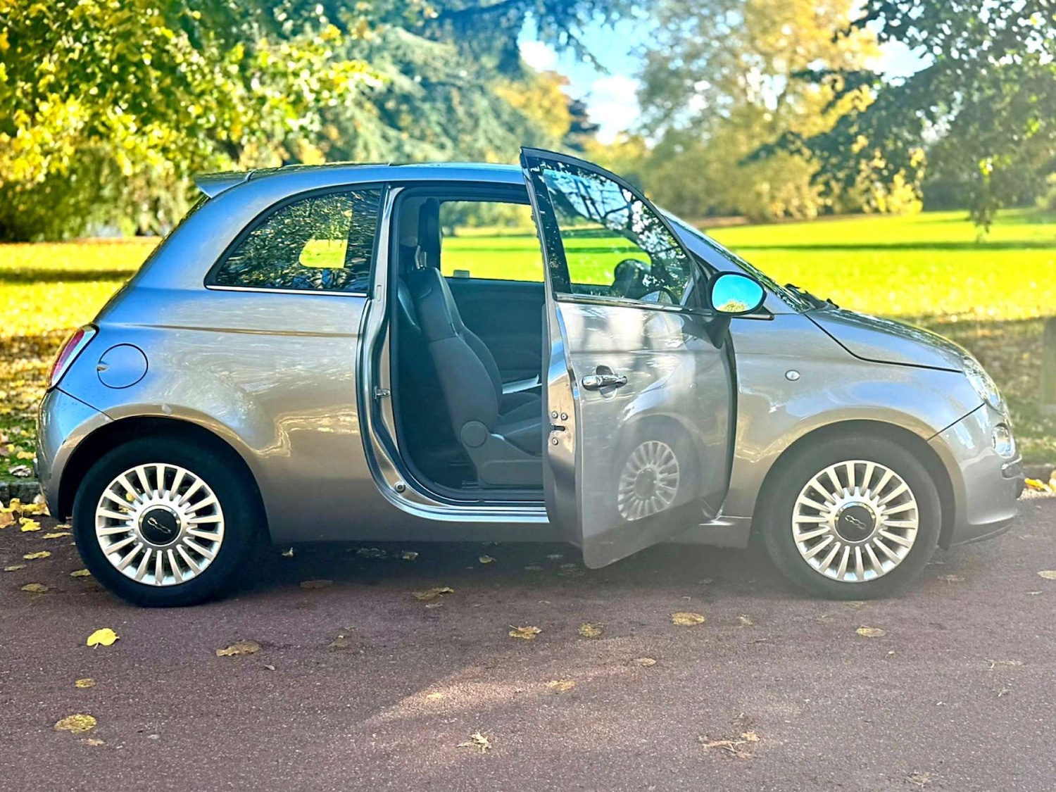 Used Fiat 500 2011 for sale - 76861628: Photo 4