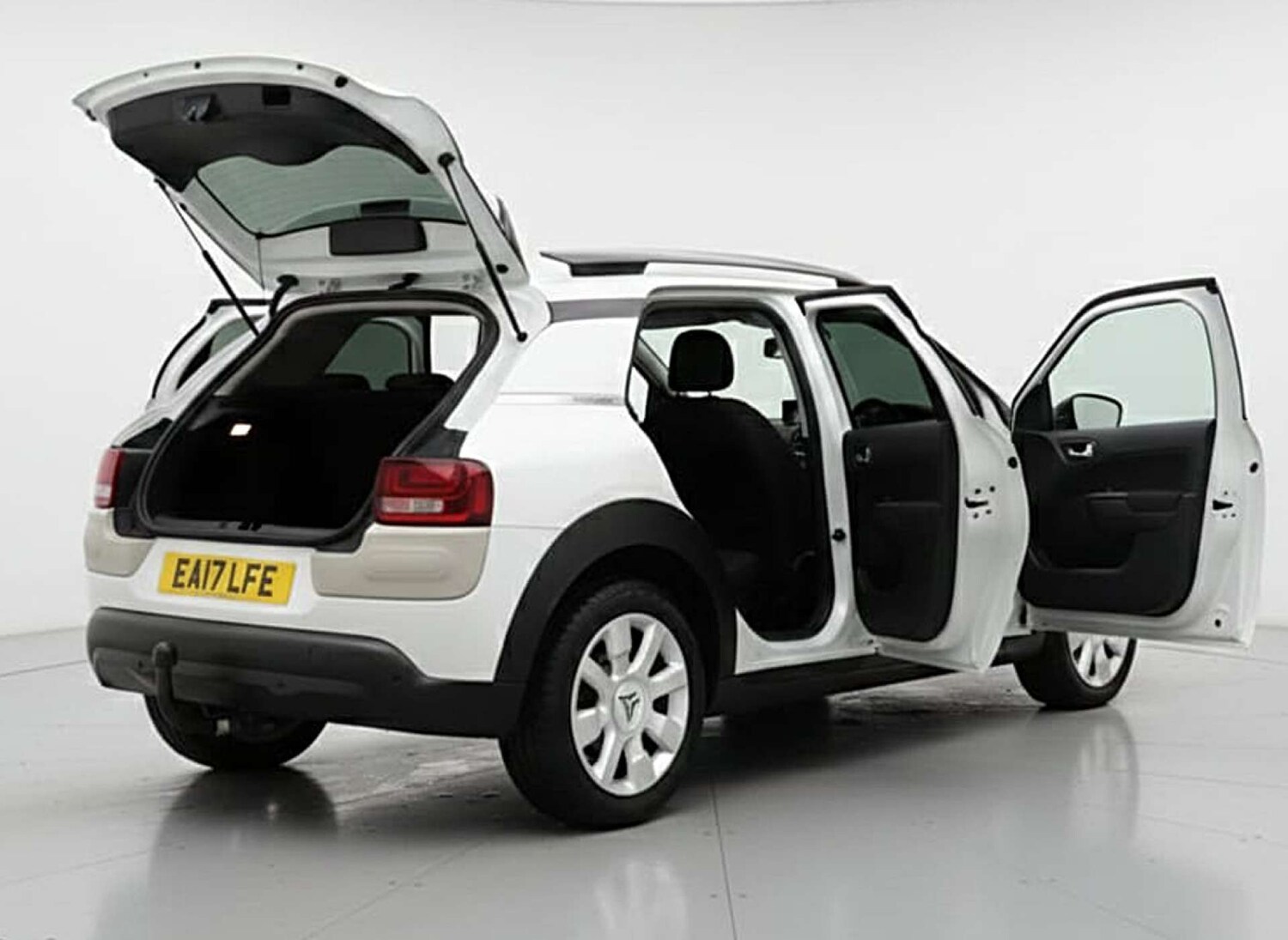 Used Citroen C4 Cactus 2017 for sale - 77498241: Photo 15