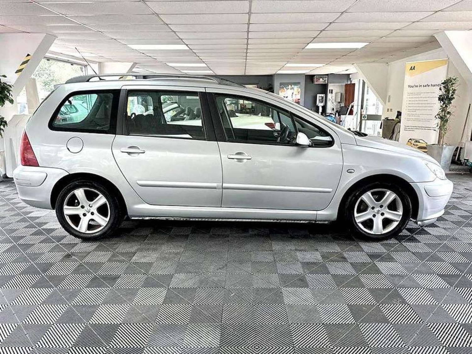 Used Peugeot 307 2003 for sale - 76600664: Photo 9