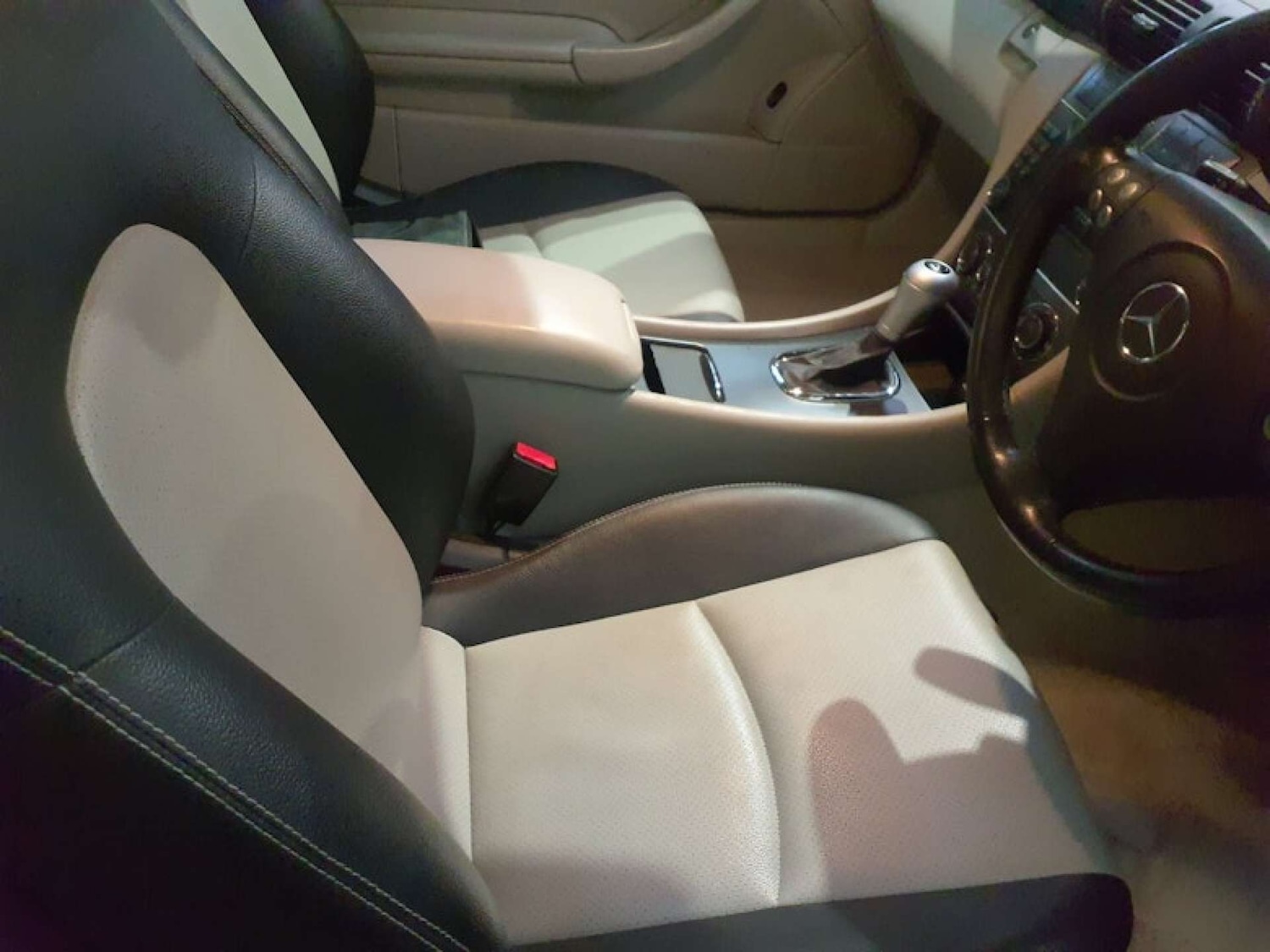 Used Mercedes-Benz C Class 2005 for sale - 77535022: Photo 8