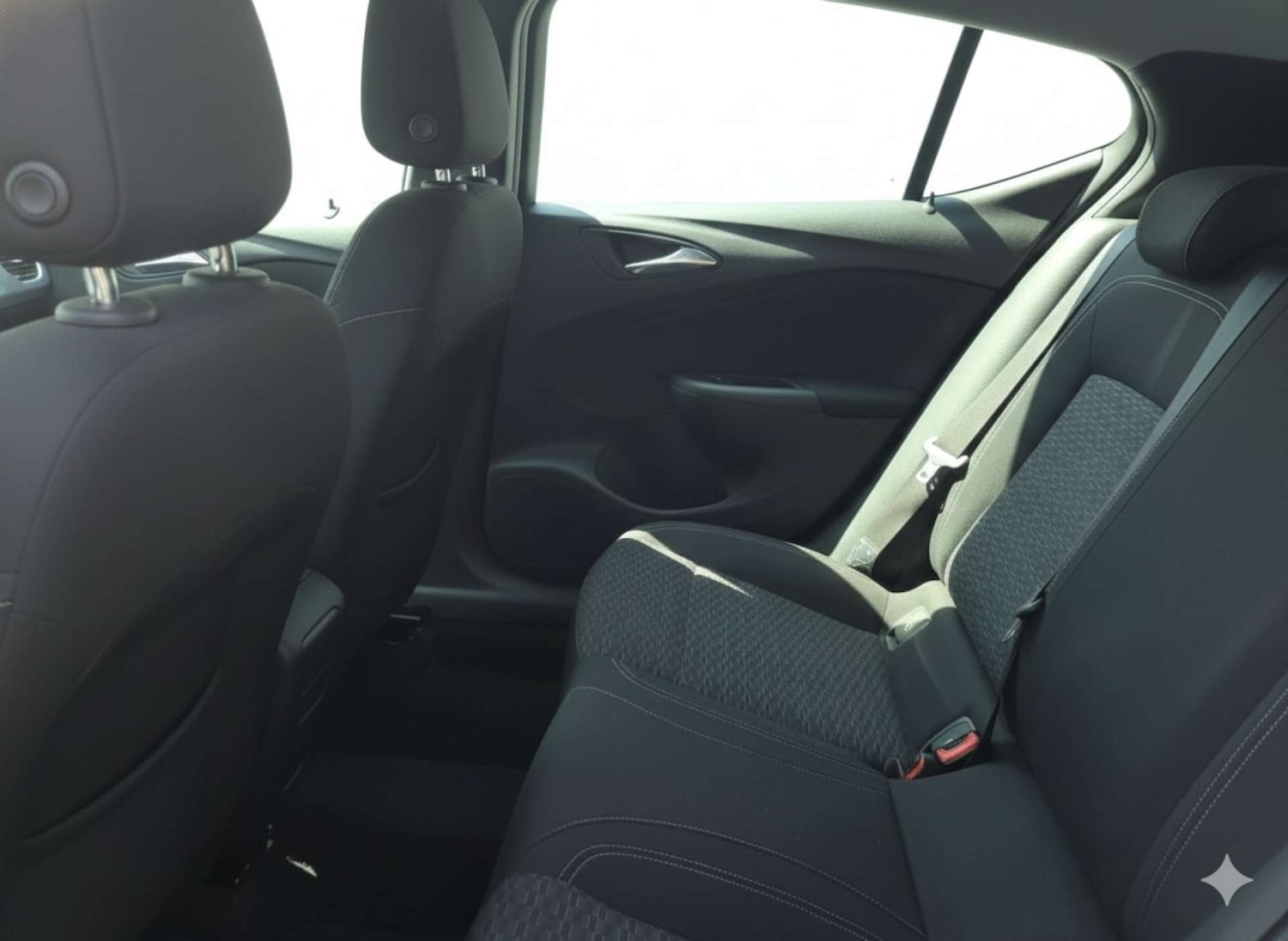 Used Vauxhall Astra 2017 for sale - 77821623: Photo 11