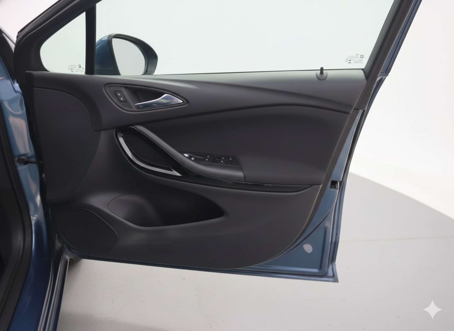 Used Vauxhall Astra 2017 for sale - 77821623: Photo 32