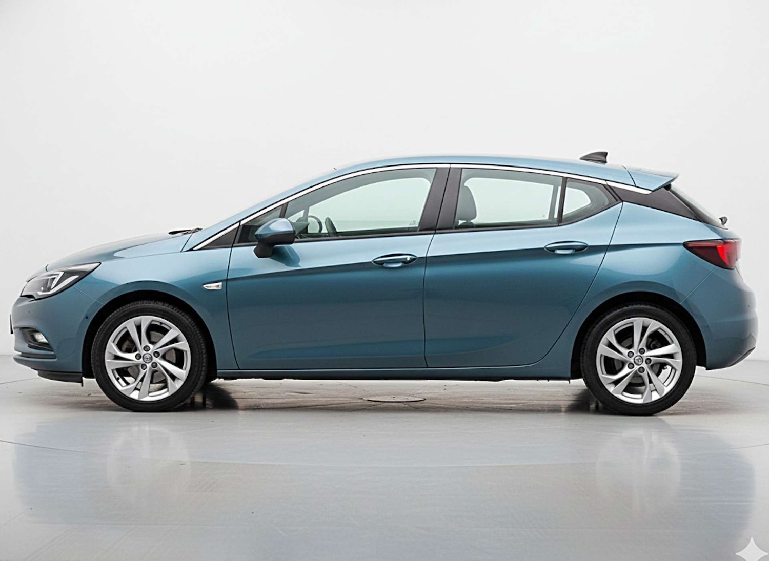 Used Vauxhall Astra 2017 for sale - 77821623: Photo 40