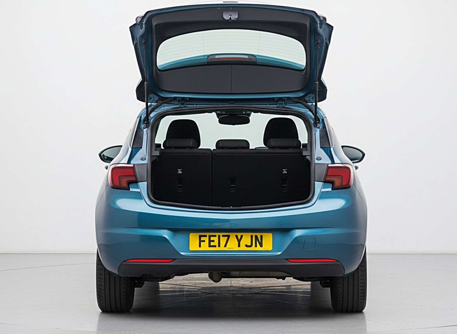 Used Vauxhall Astra 2017 for sale - 77821623: Photo 8