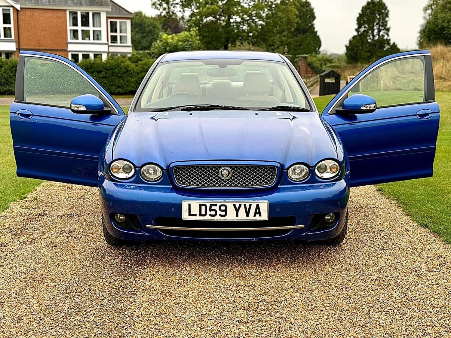 Used Jaguar X-Type 2009 for sale - 76601230: Photo 9