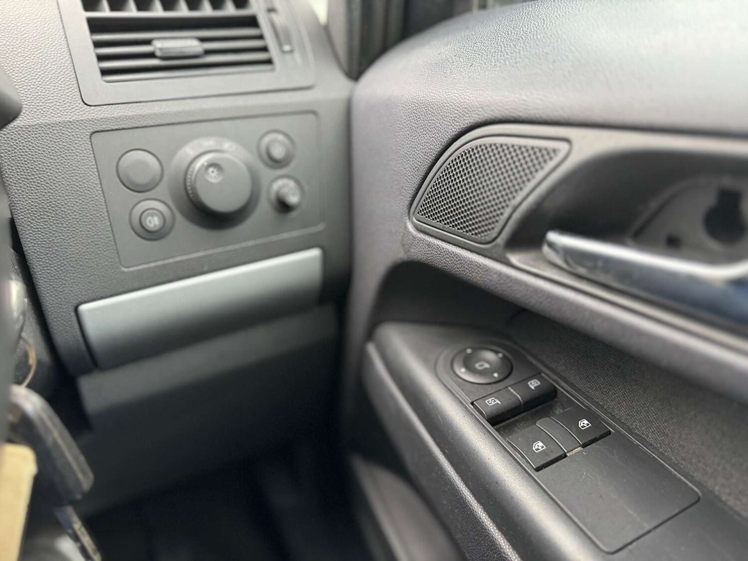 Used Vauxhall Zafira 2014 for sale - 76601185: Photo 32