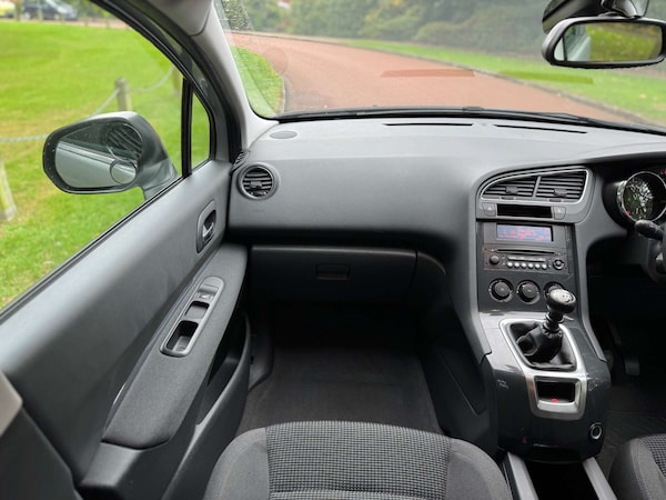 Used Peugeot 5008 2014 for sale - 76208629: Photo 35