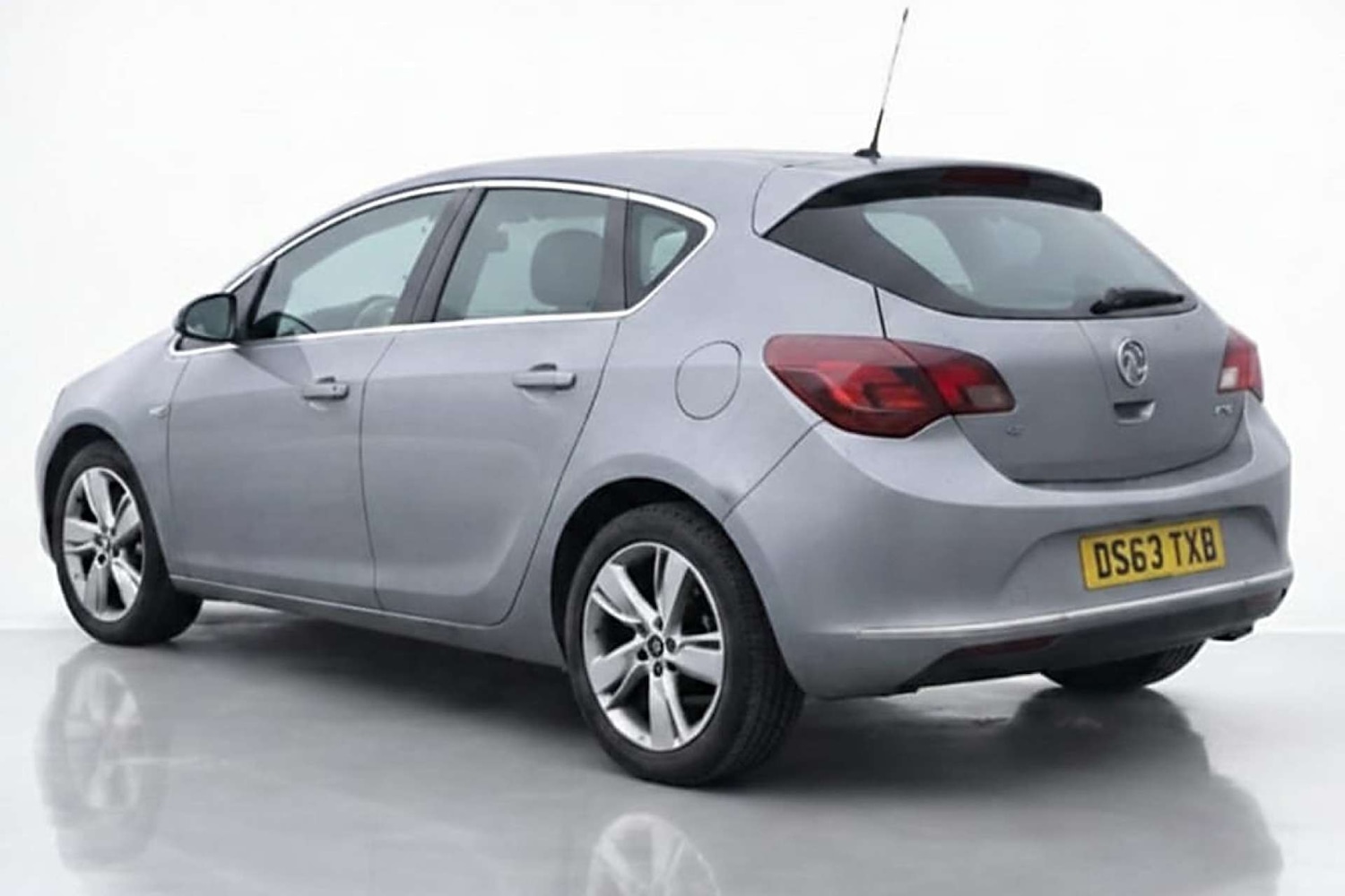 Used Vauxhall Astra 2013 for sale - 77417564: Photo 8