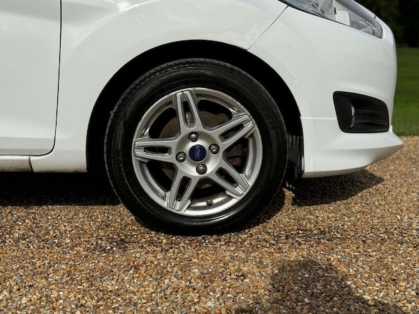 Used Ford Fiesta 2014 for sale - 76208630: Photo 42