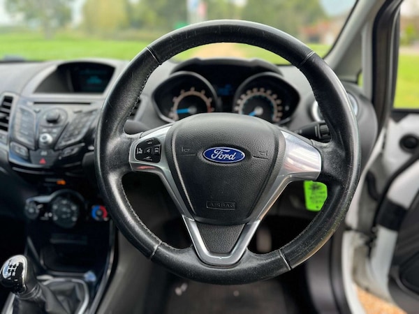 Used Ford Fiesta 2014 for sale - 76208630: Photo 49