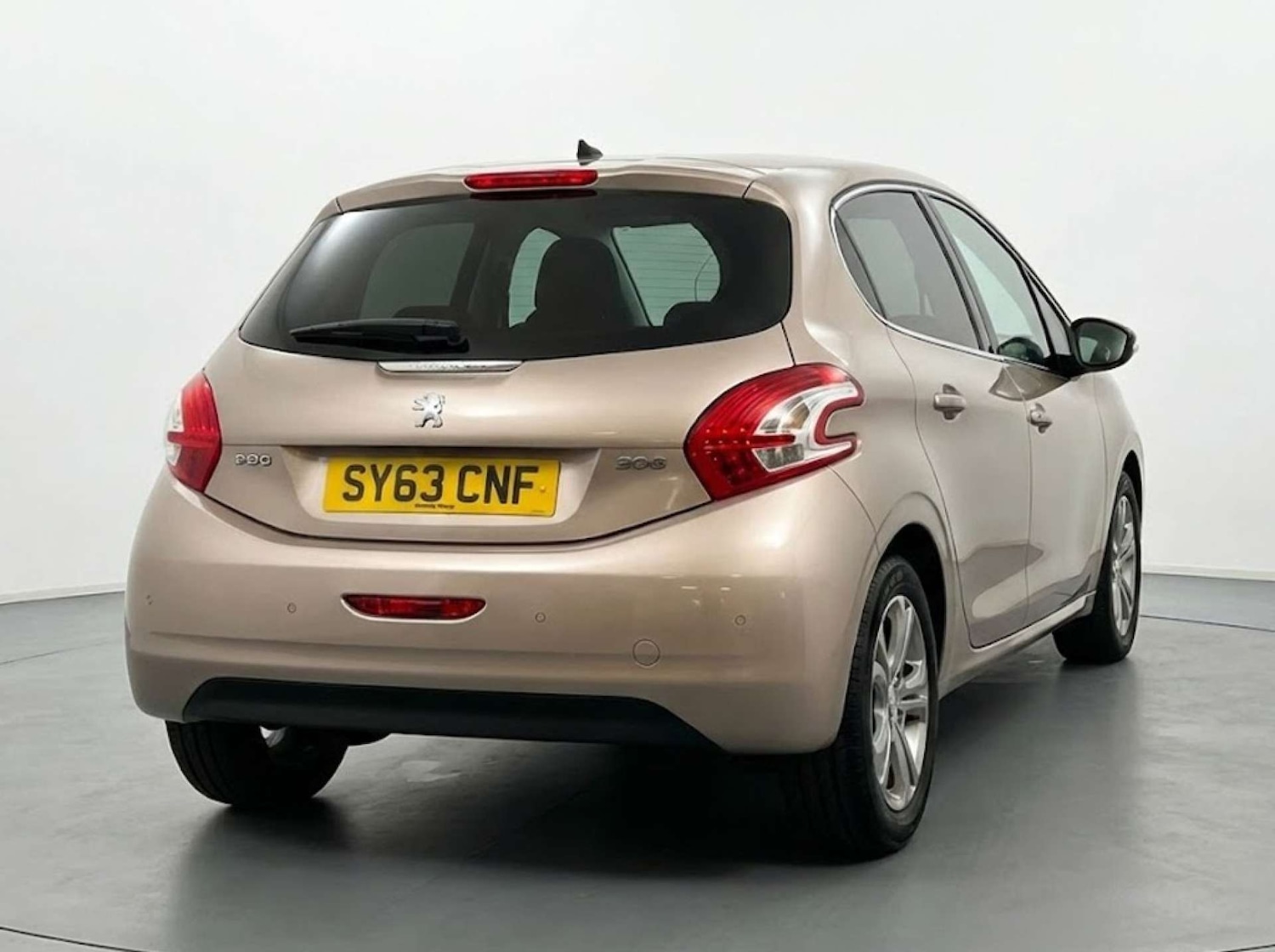 Used Peugeot 208 2013 for sale - 77170369: Photo 18