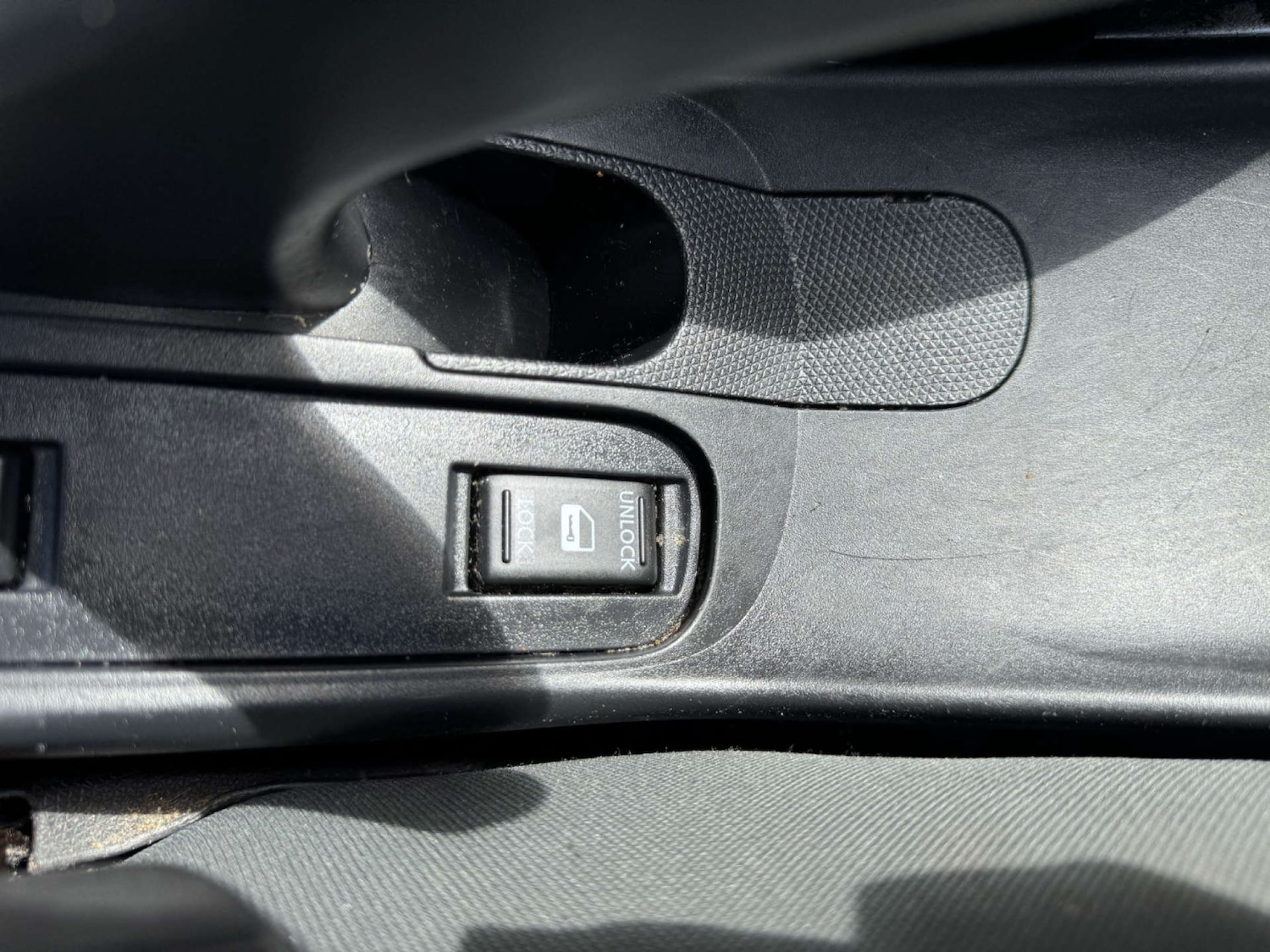 Nissan Micra 2007 - 1.4 Urbis C+C 2dr - Image 40