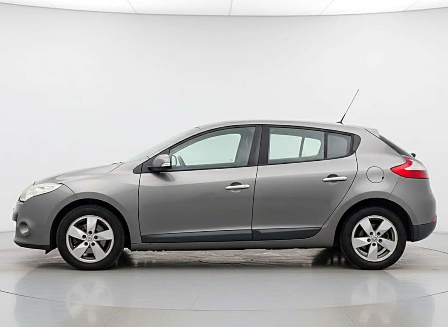 Used Renault Megane 2010 for sale - 77409803: Photo 15