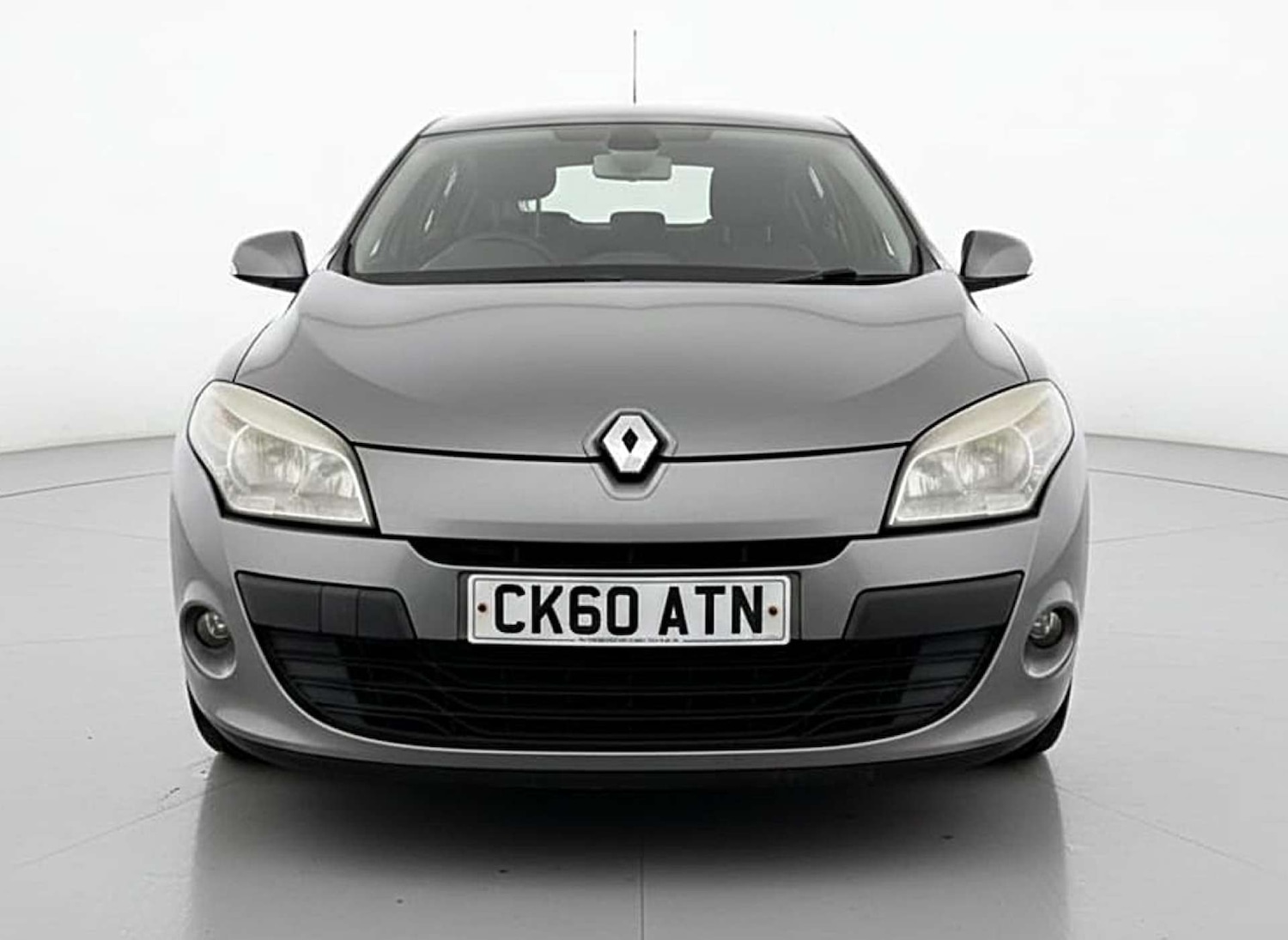 Used Renault Megane 2010 for sale - 77409803: Photo 2