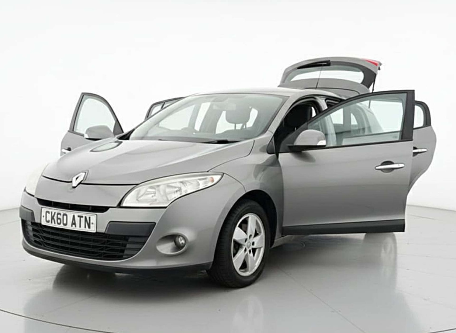 Used Renault Megane 2010 for sale - 77409803: Photo 9