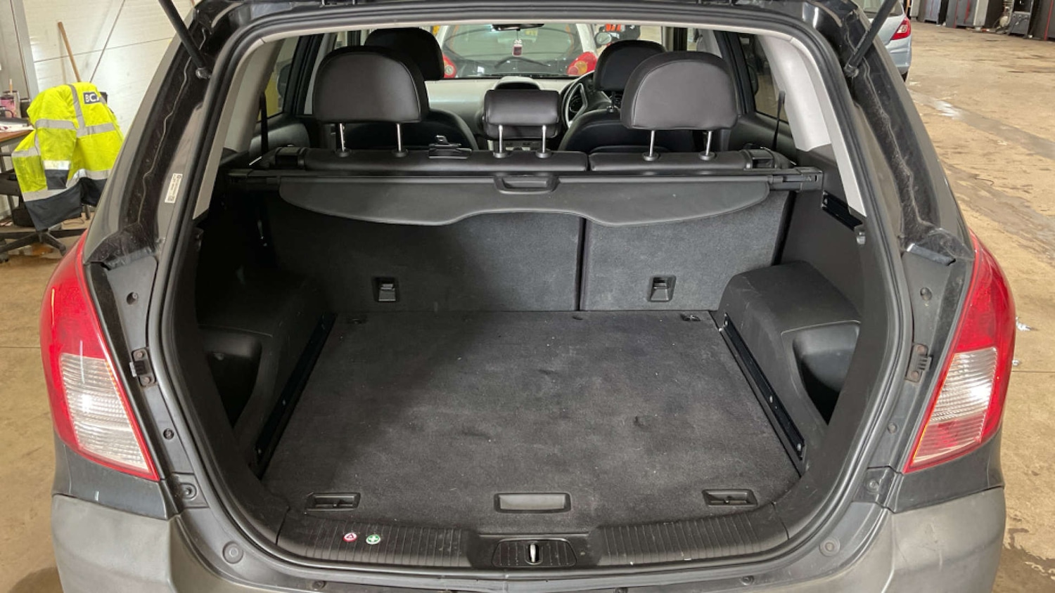 Used Vauxhall Antara 2012 for sale - 77775415: Photo 11