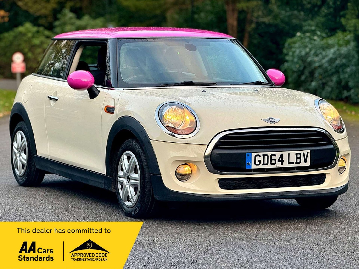 Used MINI Hatch 2015 for sale - 76601757: Photo 1
