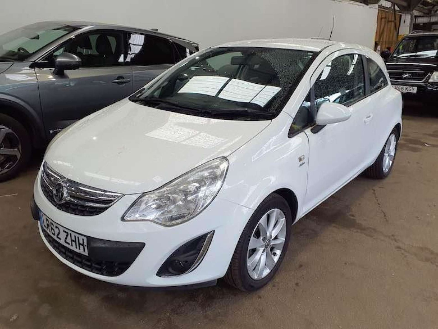 Used Vauxhall Corsa 2012 for sale - 76600692: Photo 2