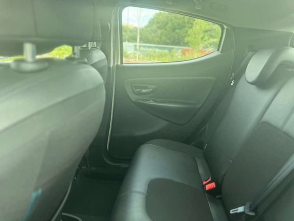 Used Chrysler Ypsilon 2012 for sale - 75463675: Photo 16
