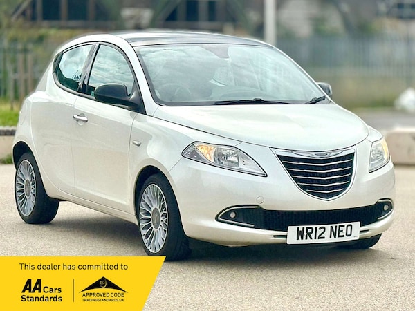 Used Chrysler Ypsilon 2012 for sale - 75463675: Photo 1