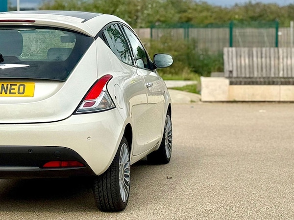 Used Chrysler Ypsilon 2012 for sale - 75463675: Photo 42