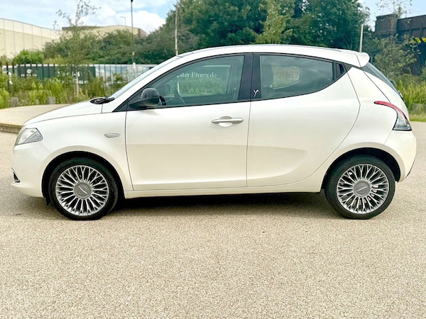 Used Chrysler Ypsilon 2012 for sale - 75463675: Photo 47