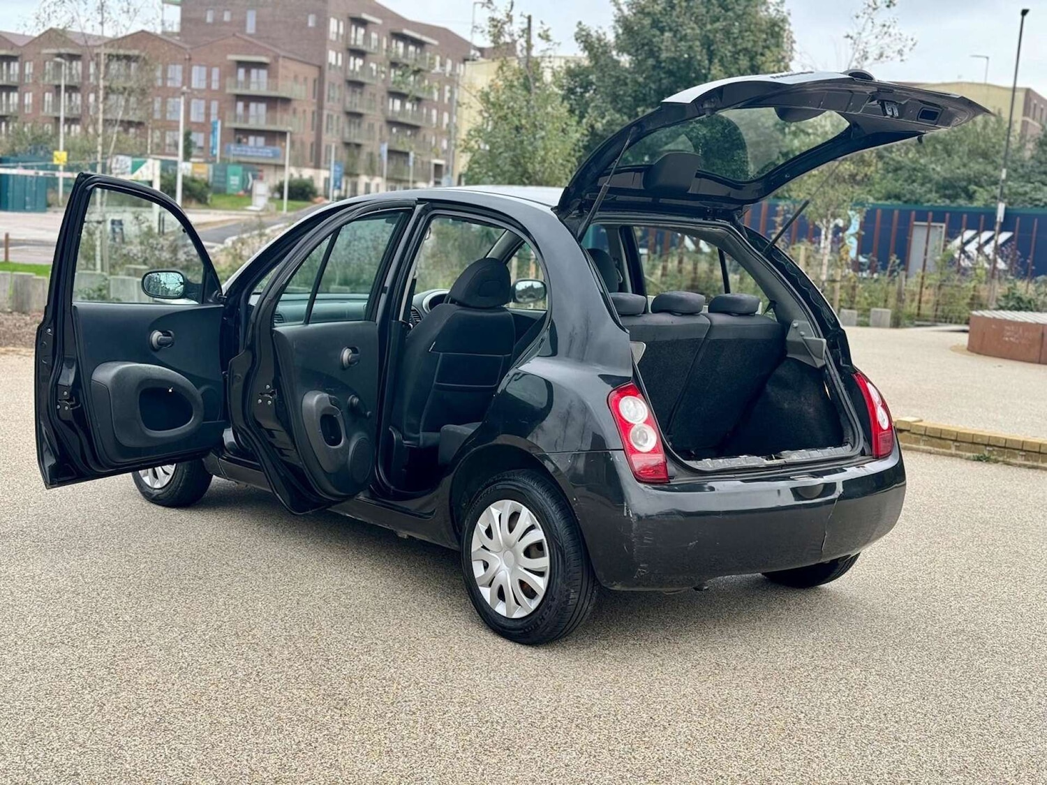 Used Nissan Micra 2004 for sale - 76601324: Photo 4