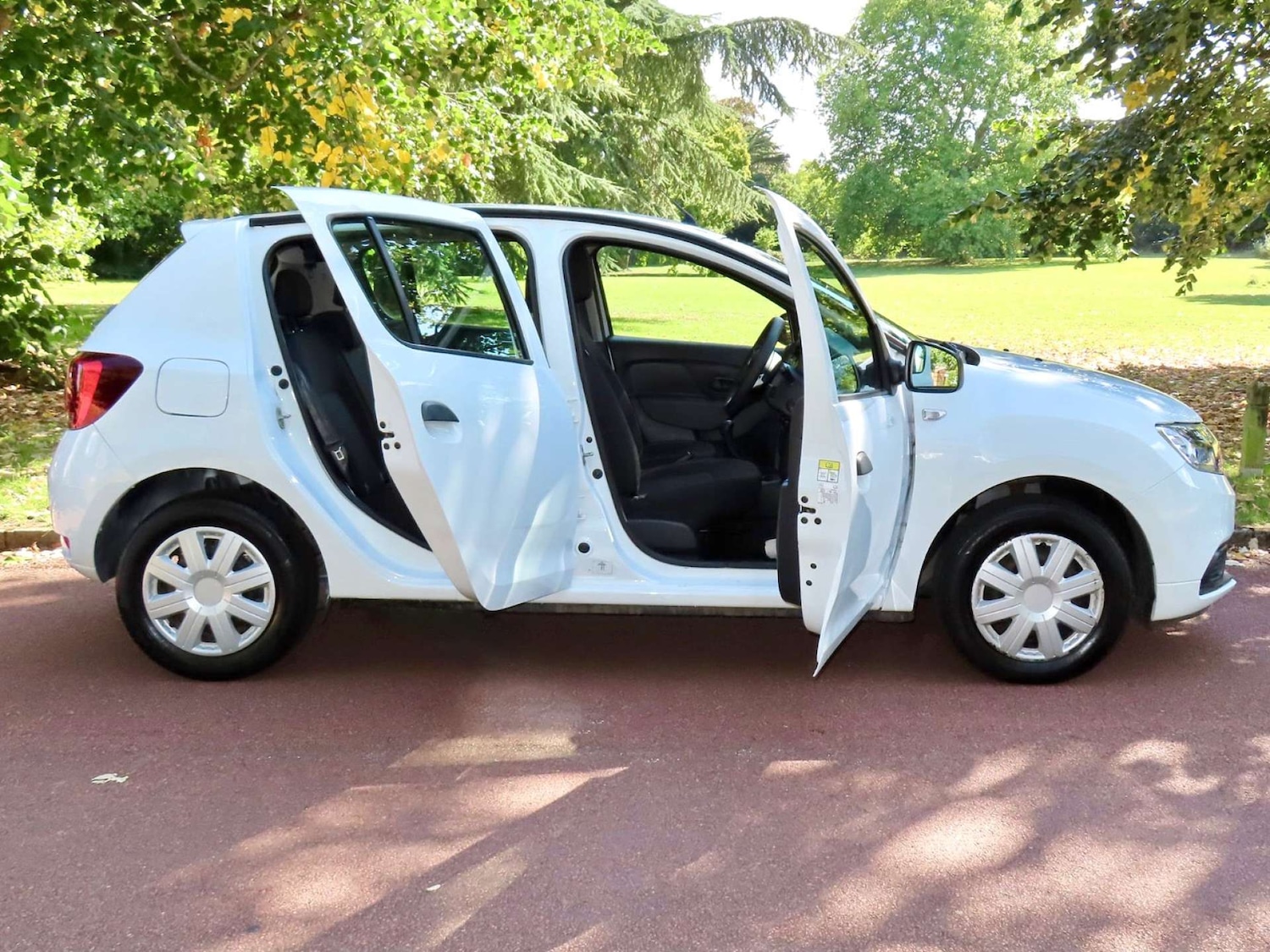 Used Dacia Sandero 2019 for sale - 77022515: Photo 21