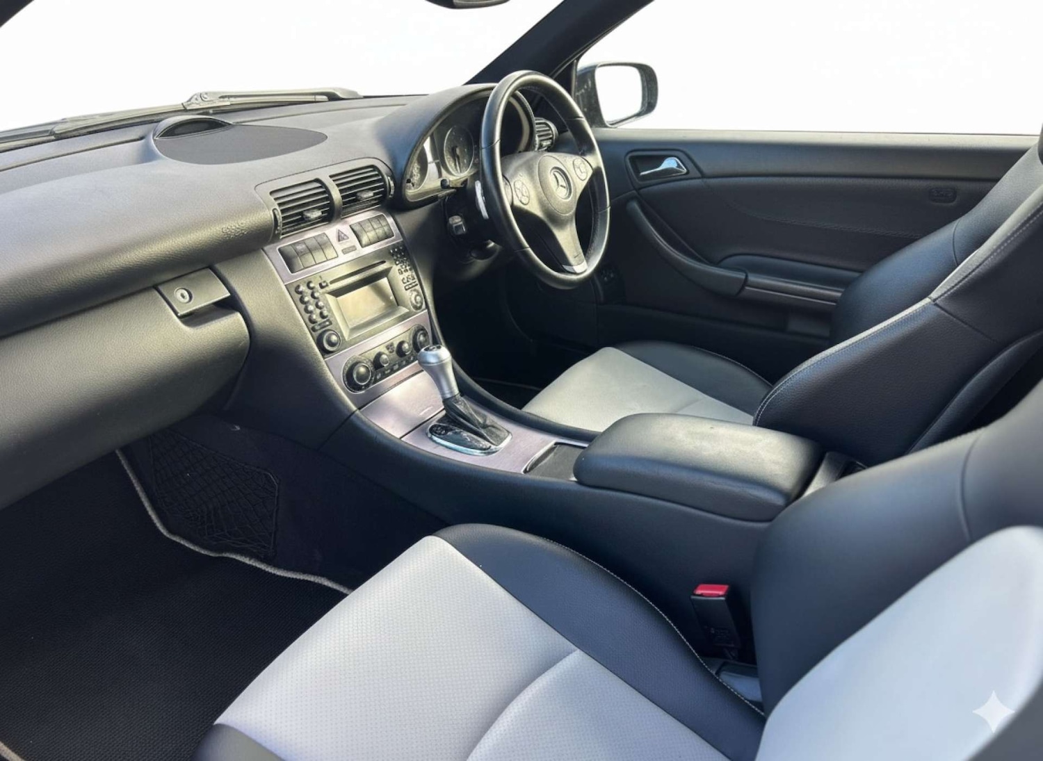 Used Mercedes-Benz CLC Class 2011 for sale - 77241067: Photo 17