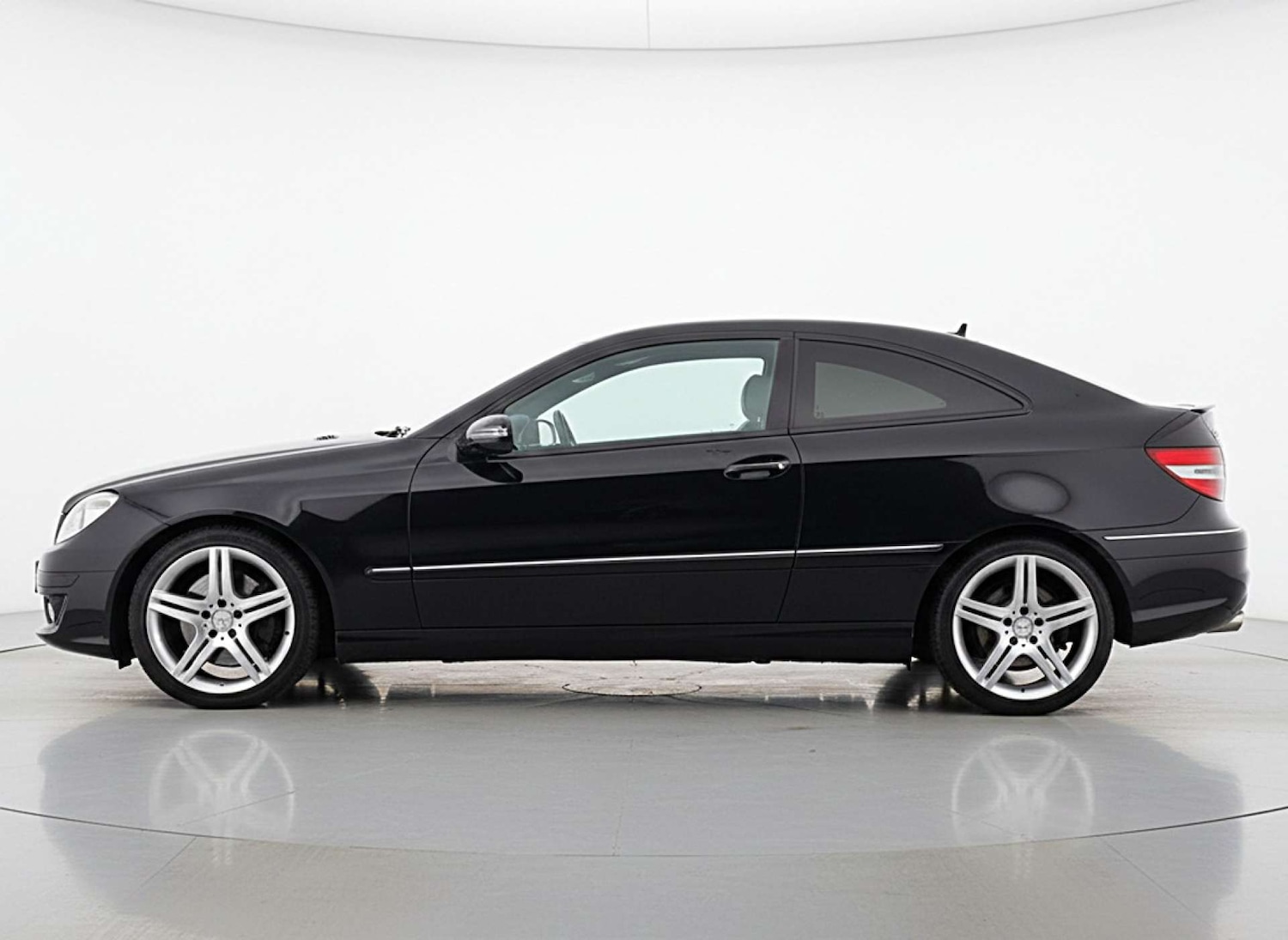 Used Mercedes-Benz CLC Class 2011 for sale - 77241067: Photo 6