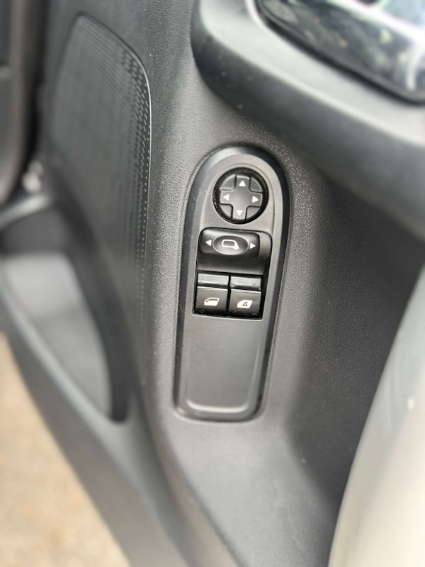 Used Citroen C3 2012 for sale - 76314082: Photo 37