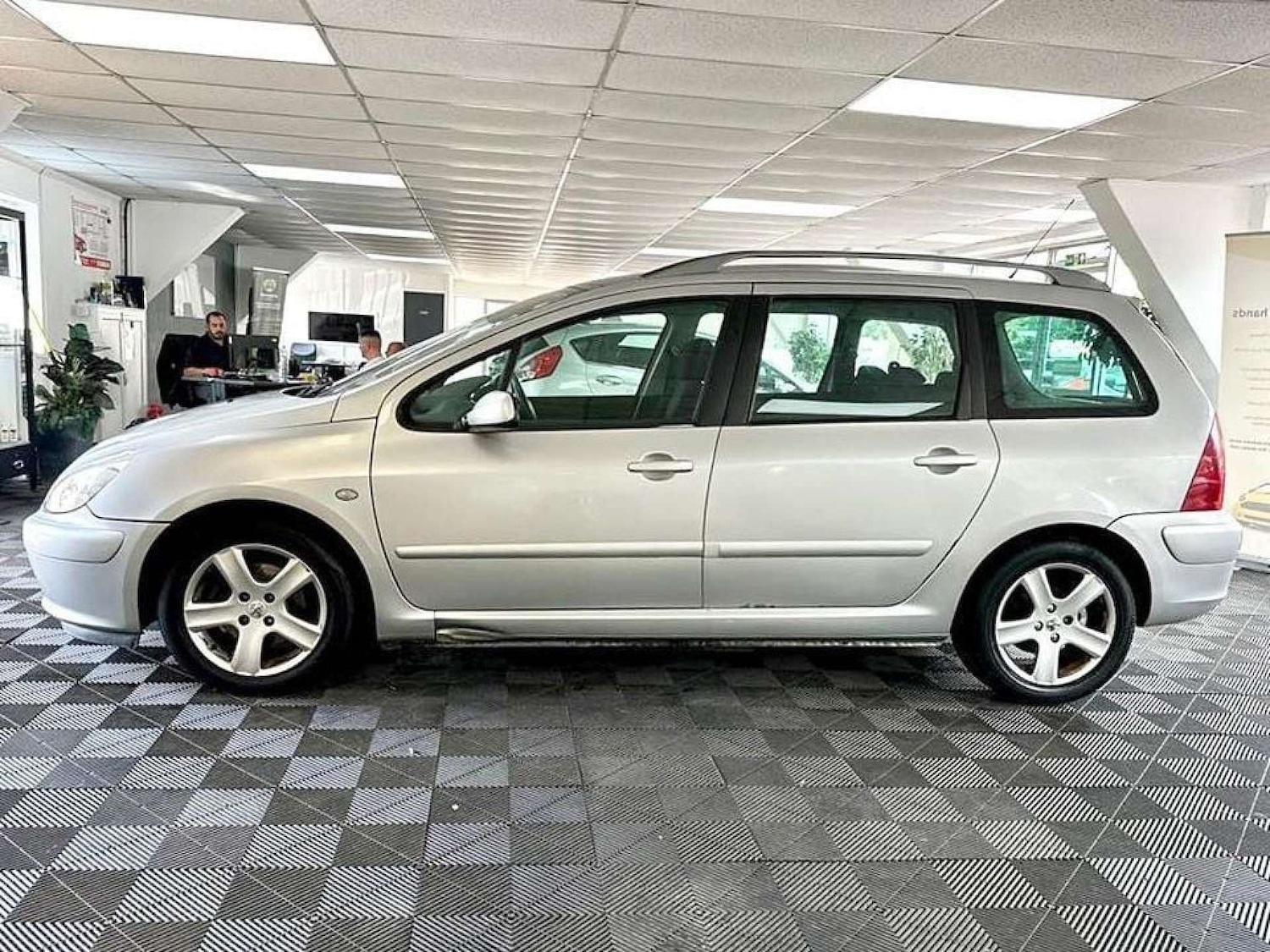 Used Peugeot 307 2003 for sale - 76363748: Photo 4