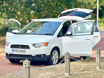 Used Mitsubishi Colt 2013 for sale - 76602032: Photo